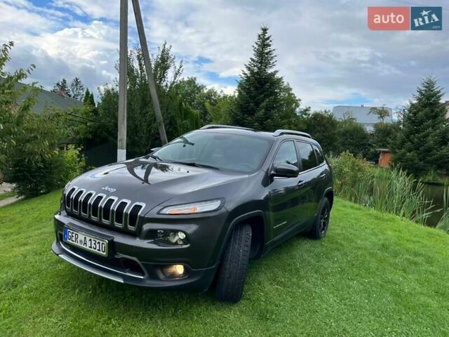 Коричневий Джип Cherokee, об'ємом двигуна 2.18 л та пробігом 182 тис. км за 17350 $, фото 1 на Automoto.ua