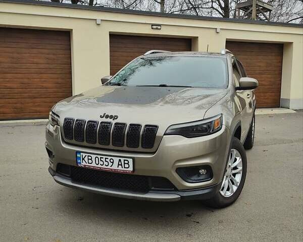 Коричневий Джип Cherokee, об'ємом двигуна 2.36 л та пробігом 144 тис. км за 15999 $, фото 1 на Automoto.ua