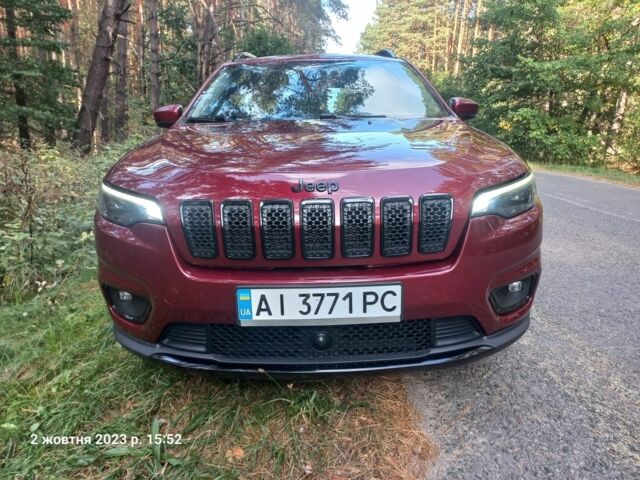 Червоний Джип Cherokee, об'ємом двигуна 2.4 л та пробігом 88 тис. км за 18500 $, фото 1 на Automoto.ua