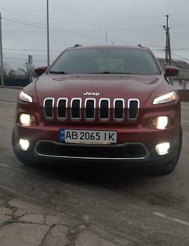 Червоний Джип Cherokee, об'ємом двигуна 2.36 л та пробігом 155 тис. км за 13500 $, фото 1 на Automoto.ua