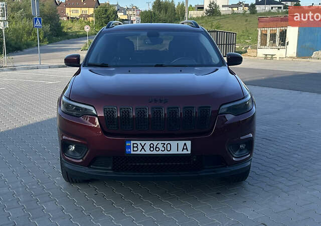 Червоний Джип Cherokee, об'ємом двигуна 3.24 л та пробігом 164 тис. км за 19000 $, фото 1 на Automoto.ua