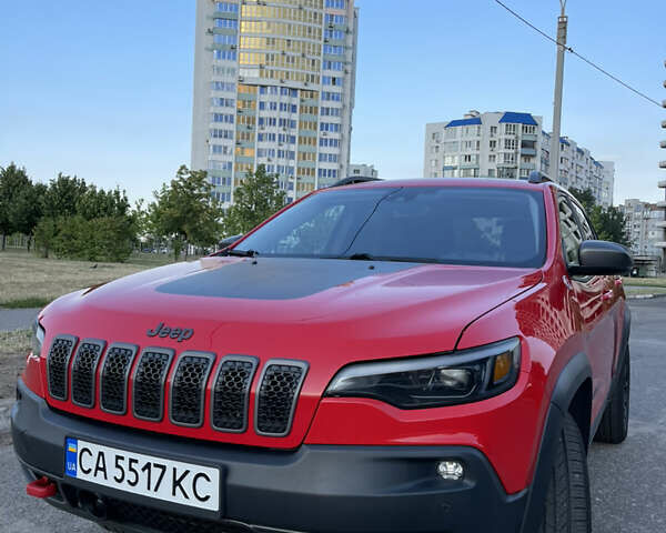 Красный Джип Чероки, объемом двигателя 3.2 л и пробегом 132 тыс. км за 21900 $, фото 1 на Automoto.ua