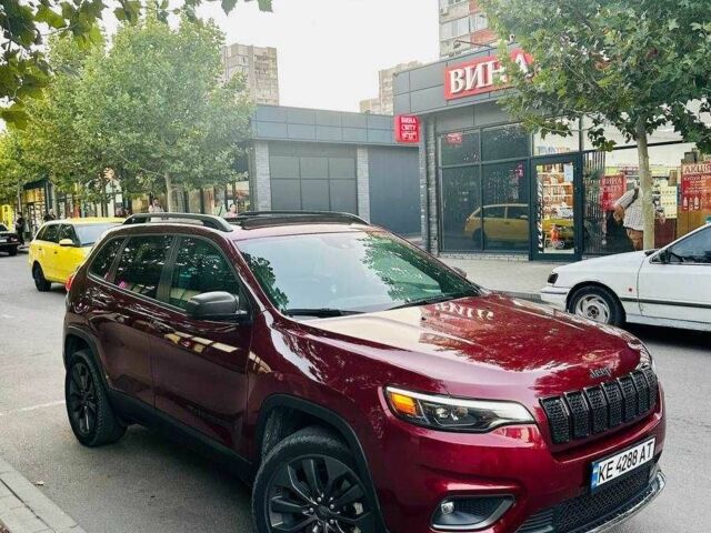 Червоний Джип Cherokee, об'ємом двигуна 3.2 л та пробігом 70 тис. км за 20000 $, фото 1 на Automoto.ua