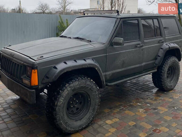 Джип Чероки, объемом двигателя 4 л и пробегом 390 тыс. км за 6500 $, фото 1 на Automoto.ua