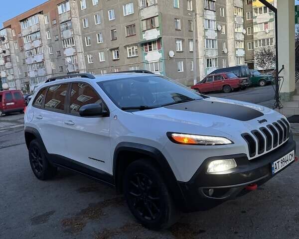 Джип Чероки, объемом двигателя 3.24 л и пробегом 130 тыс. км за 15500 $, фото 1 на Automoto.ua