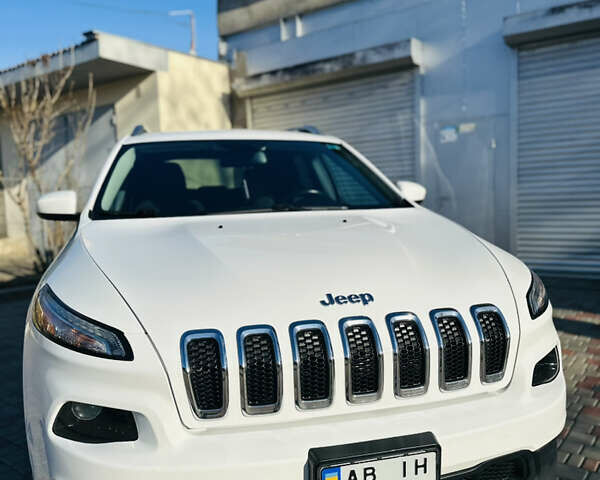 Джип Cherokee, об'ємом двигуна 3.24 л та пробігом 151 тис. км за 14200 $, фото 1 на Automoto.ua