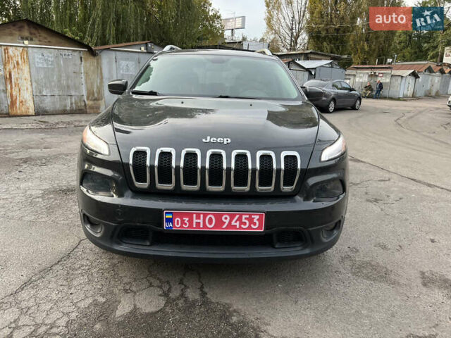 Джип Чероки, объемом двигателя 2.4 л и пробегом 254 тыс. км за 11500 $, фото 1 на Automoto.ua