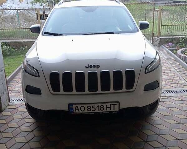 Джип Чероки, объемом двигателя 2.4 л и пробегом 49 тыс. км за 14100 $, фото 1 на Automoto.ua