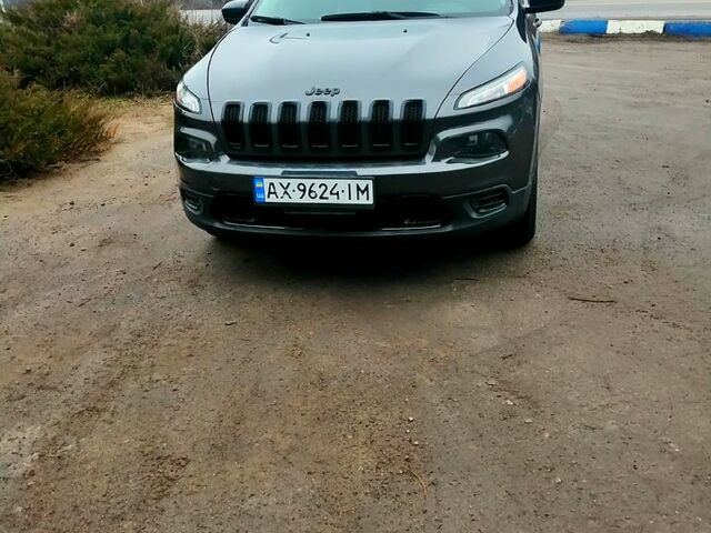 Джип Cherokee, об'ємом двигуна 2.4 л та пробігом 154 тис. км за 13200 $, фото 1 на Automoto.ua