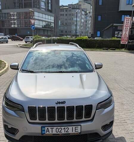 Джип Чероки, объемом двигателя 3.2 л и пробегом 125 тыс. км за 17500 $, фото 1 на Automoto.ua