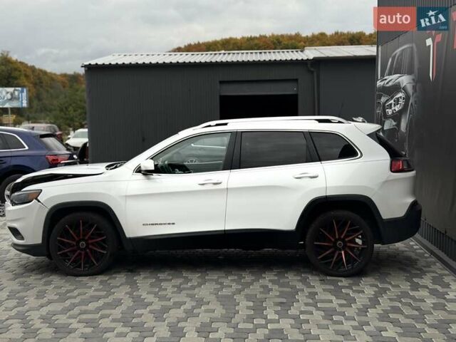 Джип Cherokee, об'ємом двигуна 2.36 л та пробігом 183 тис. км за 9999 $, фото 1 на Automoto.ua