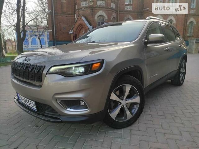 Джип Cherokee, об'ємом двигуна 3.2 л та пробігом 119 тис. км за 19700 $, фото 1 на Automoto.ua