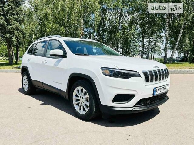 Джип Чероки, объемом двигателя 2.4 л и пробегом 27 тыс. км за 17700 $, фото 1 на Automoto.ua