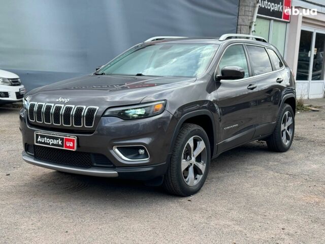 Сірий Джип Cherokee, об'ємом двигуна 3.2 л та пробігом 108 тис. км за 21290 $, фото 1 на Automoto.ua