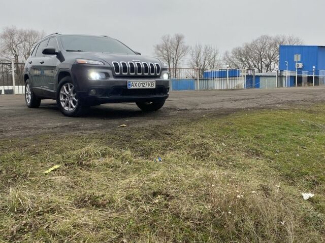 Серый Джип Чероки, объемом двигателя 3.2 л и пробегом 180 тыс. км за 15200 $, фото 1 на Automoto.ua