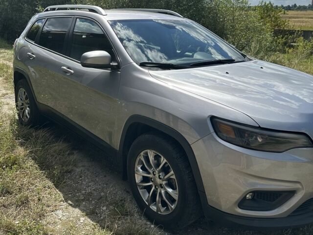 Джип Чероки 2018 в Киеве на Automoto.ua Серый Джип Чероки, объемом двигателя 2.4 л и пробегом 160 тыс. км за 17000 $, фото 1 на Automoto.ua