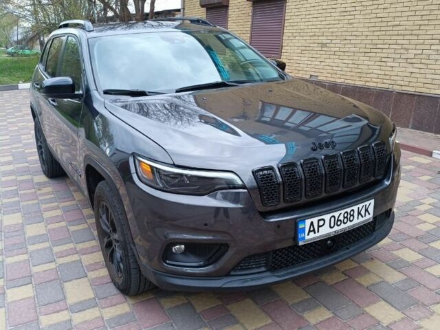 Сірий Джип Cherokee, об'ємом двигуна 2.4 л та пробігом 35 тис. км за 21473 $, фото 1 на Automoto.ua