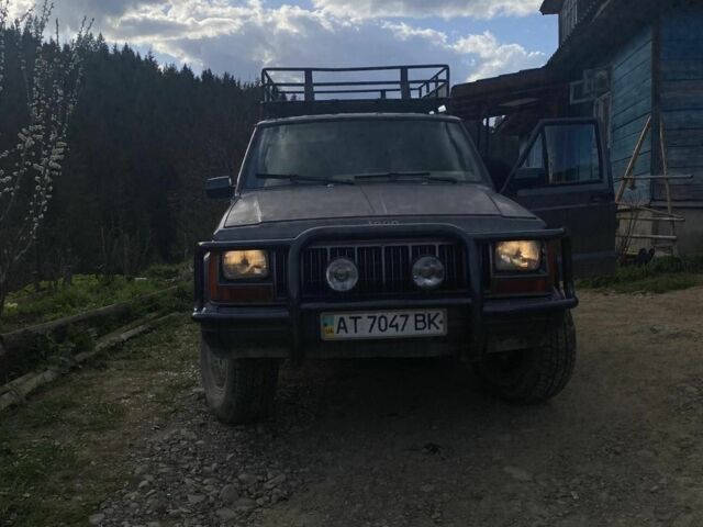 Сірий Джип Cherokee, об'ємом двигуна 2.5 л та пробігом 125 тис. км за 5599 $, фото 1 на Automoto.ua