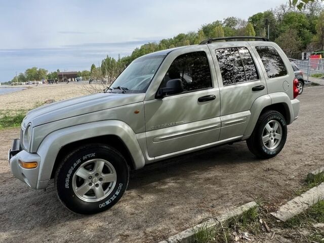 Сірий Джип Cherokee, об'ємом двигуна 0 л та пробігом 290 тис. км за 8500 $, фото 1 на Automoto.ua