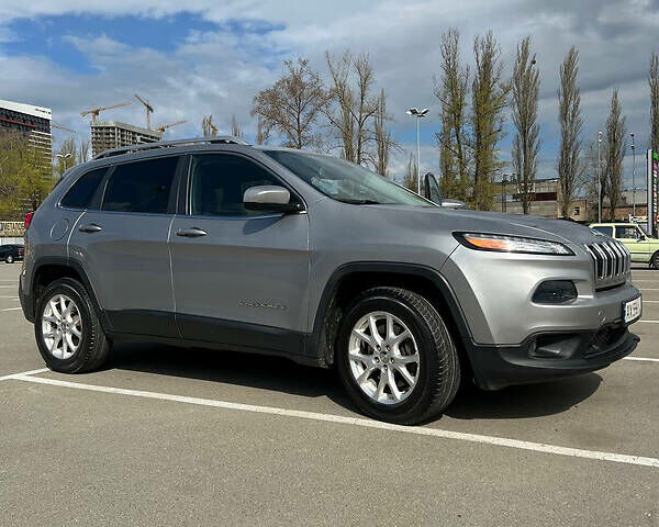 Сірий Джип Cherokee, об'ємом двигуна 2.4 л та пробігом 189 тис. км за 12000 $, фото 1 на Automoto.ua