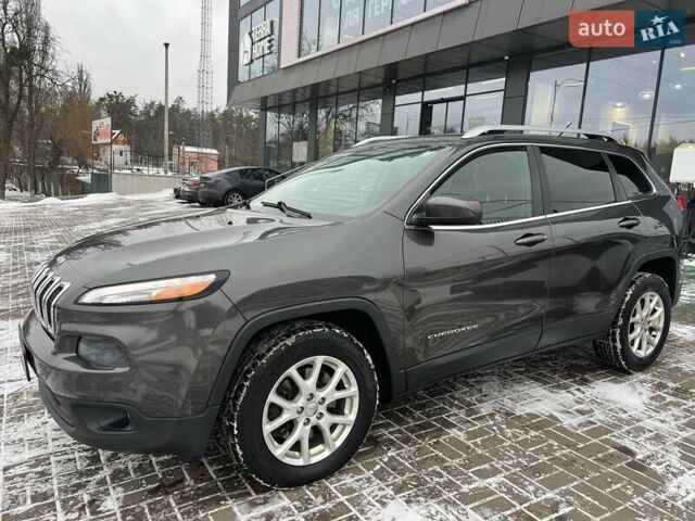 Сірий Джип Cherokee, об'ємом двигуна 2.4 л та пробігом 256 тис. км за 11300 $, фото 1 на Automoto.ua