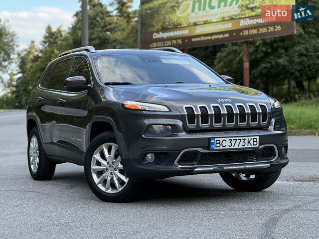 Джип Чероки 2014 в Трускавце на Automoto.ua Серый Джип Чероки, объемом двигателя 3.24 л и пробегом 175 тыс. км за 14900 $, фото 1 на Automoto.ua