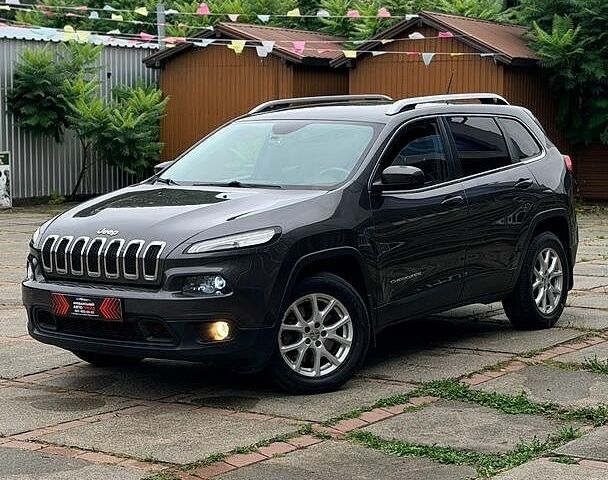 Сірий Джип Cherokee, об'ємом двигуна 3.24 л та пробігом 152 тис. км за 13900 $, фото 1 на Automoto.ua