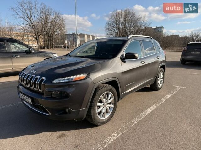 Серый Джип Чероки, объемом двигателя 3.24 л и пробегом 168 тыс. км за 13900 $, фото 1 на Automoto.ua