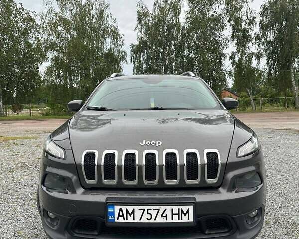 Сірий Джип Cherokee, об'ємом двигуна 1.96 л та пробігом 205 тис. км за 14000 $, фото 1 на Automoto.ua