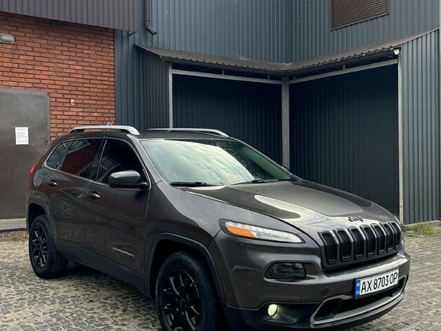Сірий Джип Cherokee, об'ємом двигуна 2.4 л та пробігом 246 тис. км за 11900 $, фото 1 на Automoto.ua