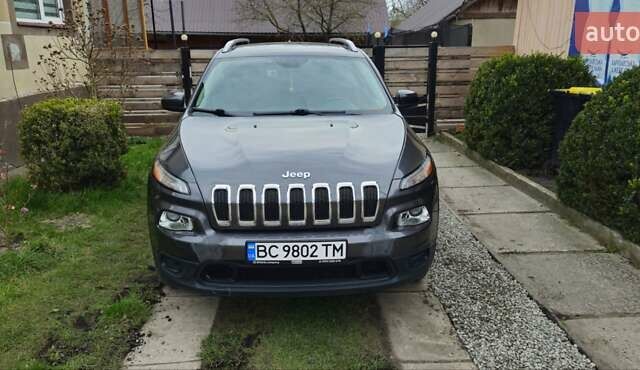 Сірий Джип Cherokee, об'ємом двигуна 2.36 л та пробігом 205 тис. км за 10800 $, фото 1 на Automoto.ua