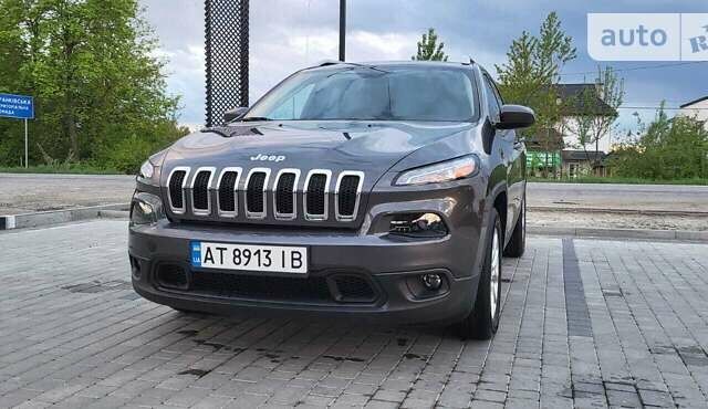 Сірий Джип Cherokee, об'ємом двигуна 2.36 л та пробігом 148 тис. км за 12900 $, фото 1 на Automoto.ua