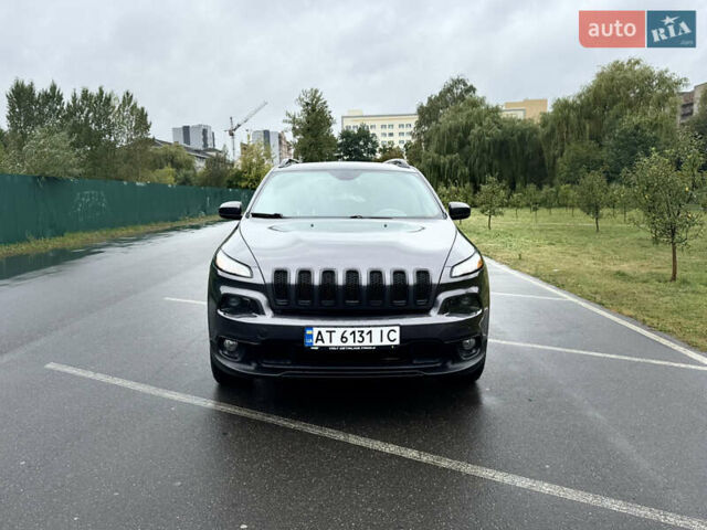 Серый Джип Чероки, объемом двигателя 2.36 л и пробегом 158 тыс. км за 12499 $, фото 1 на Automoto.ua