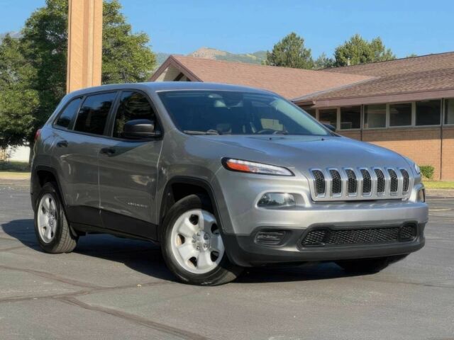 Сірий Джип Cherokee, об'ємом двигуна 2.4 л та пробігом 71 тис. км за 5800 $, фото 1 на Automoto.ua