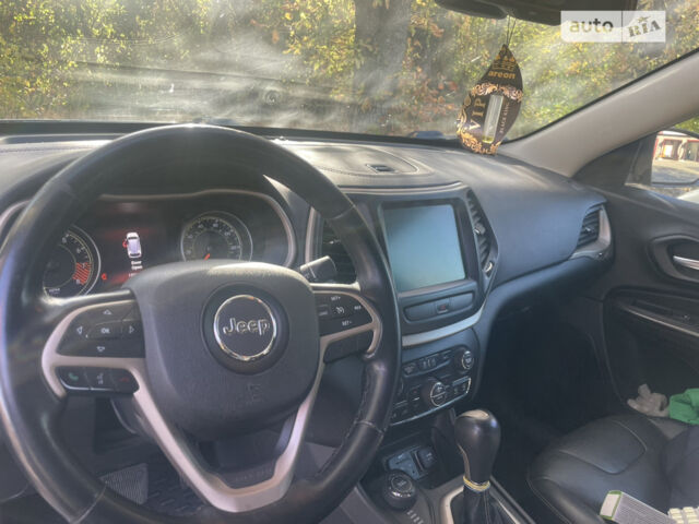 Сірий Джип Cherokee, об'ємом двигуна 3.24 л та пробігом 196 тис. км за 12500 $, фото 1 на Automoto.ua