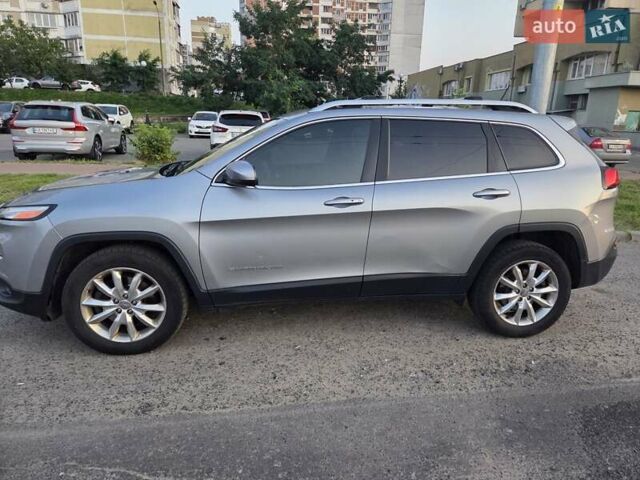 Сірий Джип Cherokee, об'ємом двигуна 3.24 л та пробігом 223 тис. км за 13500 $, фото 1 на Automoto.ua