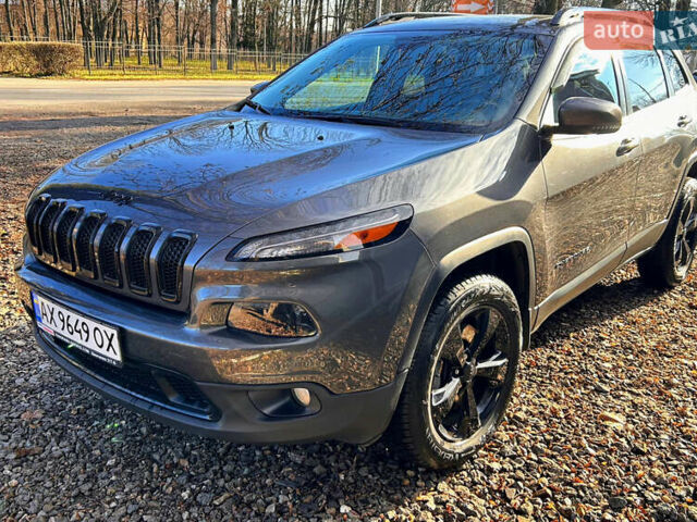 Сірий Джип Cherokee, об'ємом двигуна 2.36 л та пробігом 146 тис. км за 14500 $, фото 1 на Automoto.ua