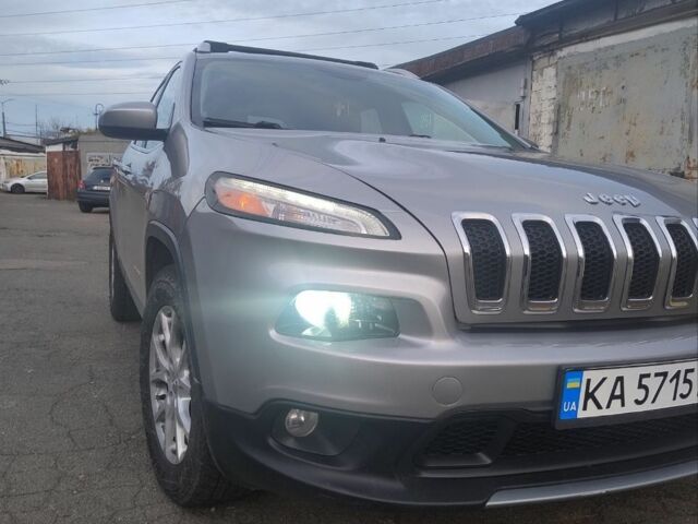 Сірий Джип Cherokee, об'ємом двигуна 2.4 л та пробігом 177 тис. км за 12400 $, фото 1 на Automoto.ua