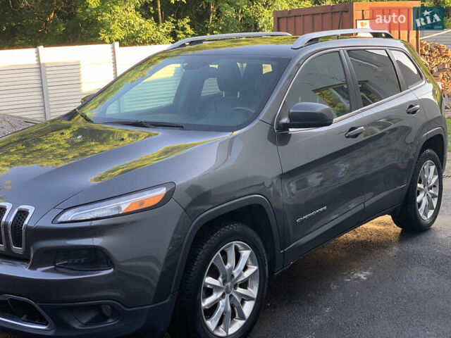 Серый Джип Чероки, объемом двигателя 2.36 л и пробегом 175 тыс. км за 14900 $, фото 1 на Automoto.ua