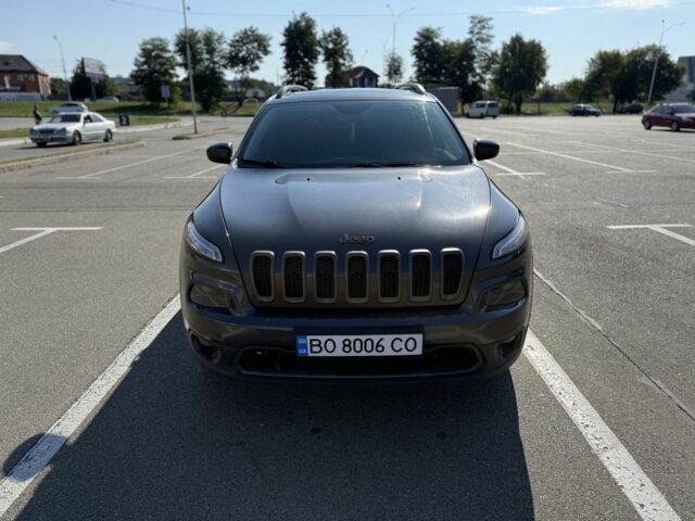 Сірий Джип Cherokee, об'ємом двигуна 2.4 л та пробігом 205 тис. км за 12500 $, фото 1 на Automoto.ua