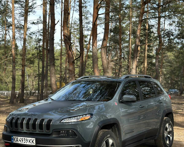 Серый Джип Чероки, объемом двигателя 3.24 л и пробегом 118 тыс. км за 16800 $, фото 1 на Automoto.ua