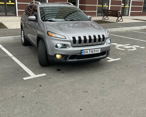 Сірий Джип Cherokee, об'ємом двигуна 2.36 л та пробігом 202 тис. км за 13300 $, фото 1 на Automoto.ua