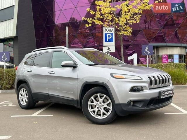 Сірий Джип Cherokee, об'ємом двигуна 2.36 л та пробігом 113 тис. км за 11990 $, фото 1 на Automoto.ua