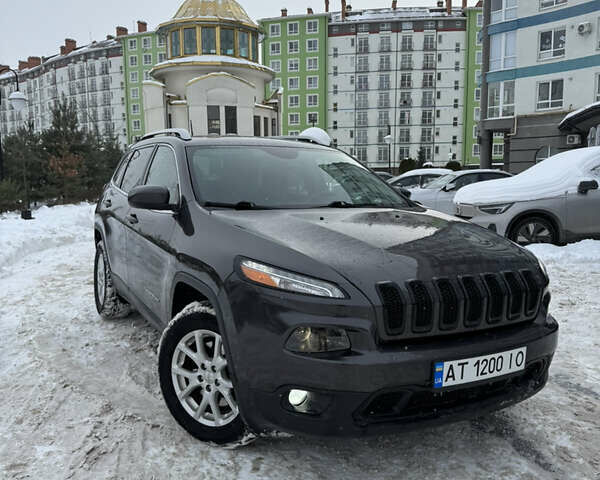 Сірий Джип Cherokee, об'ємом двигуна 2.36 л та пробігом 185 тис. км за 13000 $, фото 1 на Automoto.ua