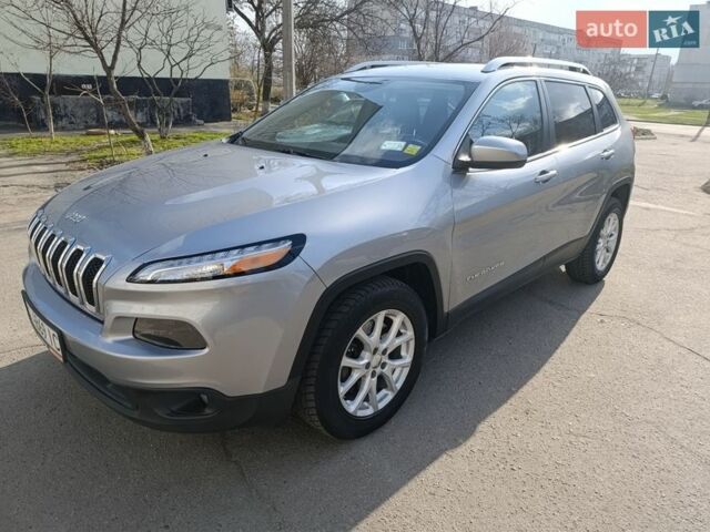 Сірий Джип Cherokee, об'ємом двигуна 2.36 л та пробігом 277 тис. км за 15000 $, фото 1 на Automoto.ua