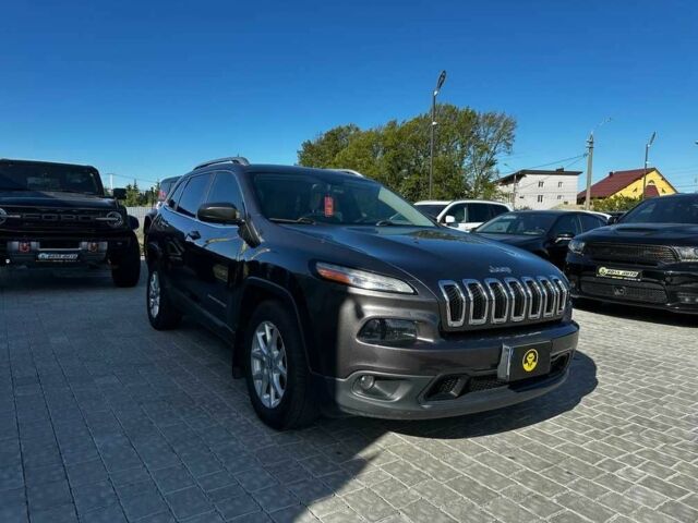 Сірий Джип Cherokee, об'ємом двигуна 2.4 л та пробігом 183 тис. км за 14660 $, фото 1 на Automoto.ua