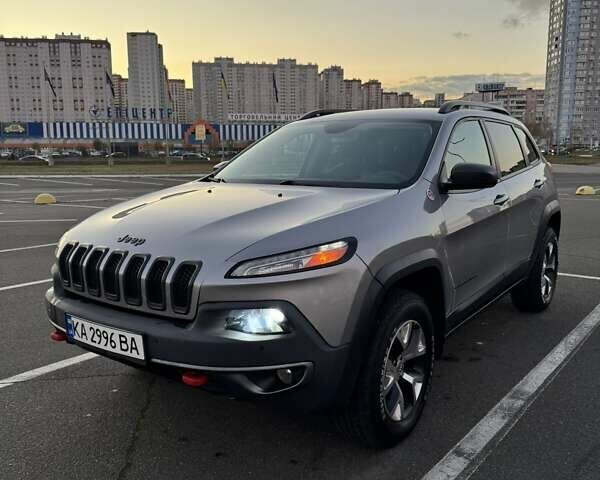 Сірий Джип Cherokee, об'ємом двигуна 2.36 л та пробігом 120 тис. км за 14500 $, фото 1 на Automoto.ua