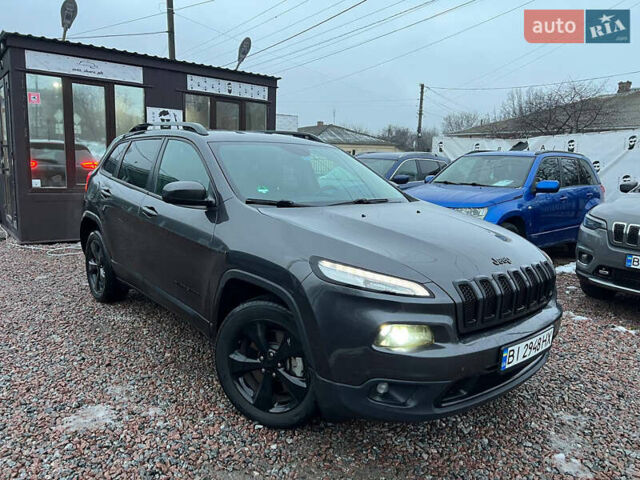 Сірий Джип Cherokee, об'ємом двигуна 3.24 л та пробігом 106 тис. км за 14700 $, фото 1 на Automoto.ua