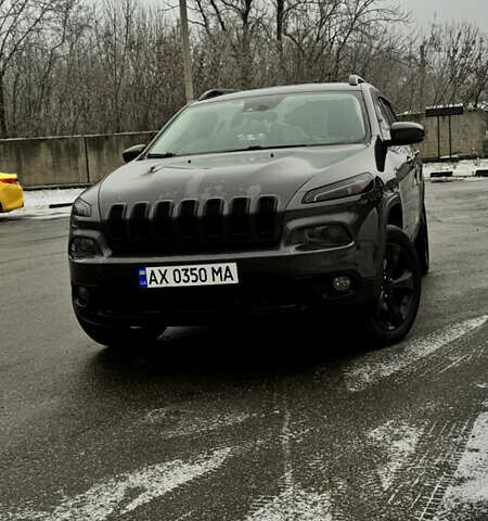 Серый Джип Чероки, объемом двигателя 3.24 л и пробегом 85 тыс. км за 16500 $, фото 1 на Automoto.ua