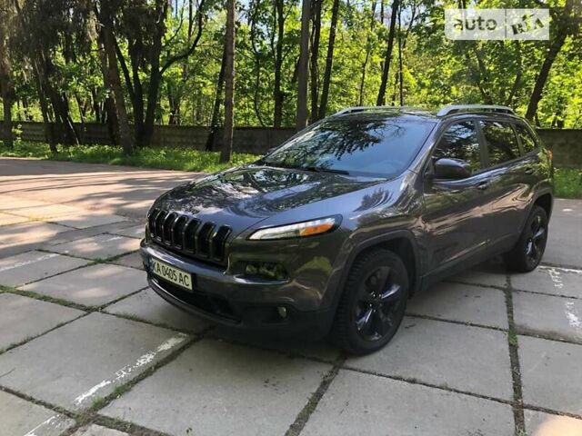 Сірий Джип Cherokee, об'ємом двигуна 2.4 л та пробігом 85 тис. км за 14500 $, фото 1 на Automoto.ua